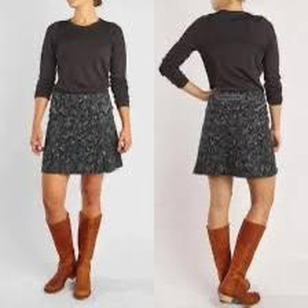 Title Nine SMALL Downlow Velo Skirt Black/ Gray Paisley